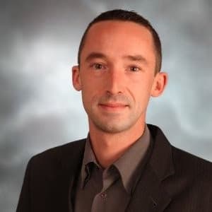 Profile photo of Theron, Guitar tutor at Wiingy 