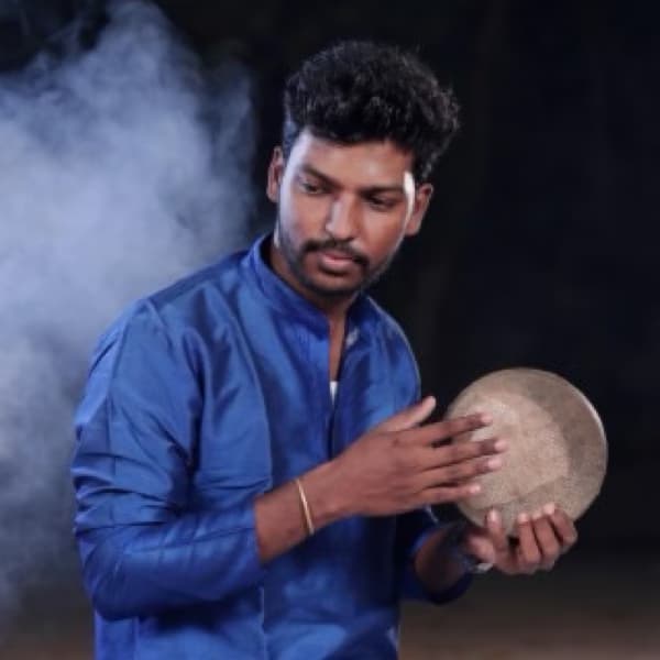 Profile photo of Thuvarakan, Piano tutor at Wiingy 
