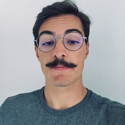 Profile photo of Thomas, English tutor at Wiingy 