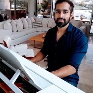 Profile photo of Thomas, Piano tutor at Wiingy 