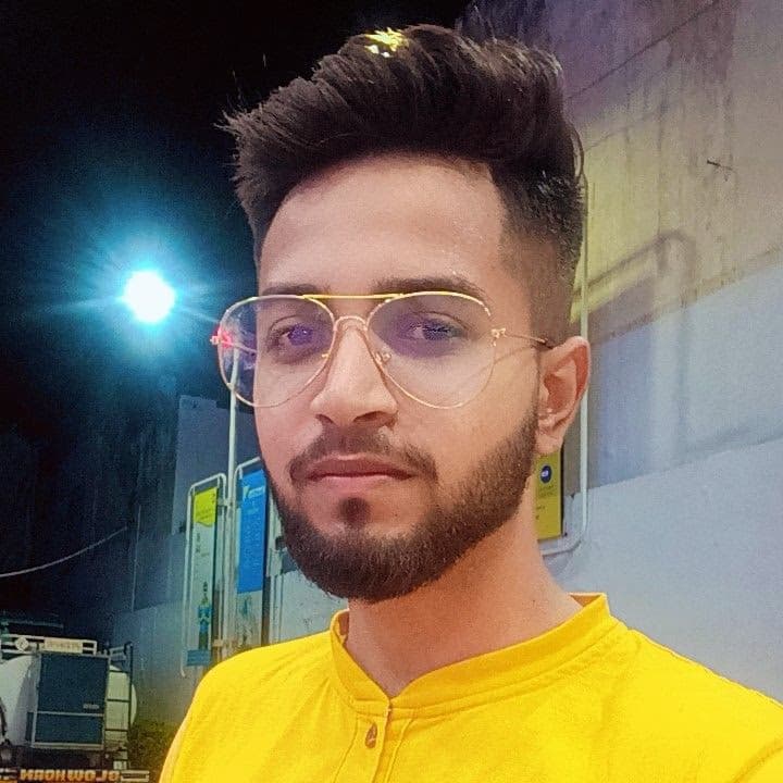 Profile photo of Tushar, Mathematics tutor at Wiingy