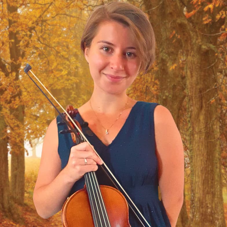 Profile photo of Valentine , Violin tutor at Wiingy