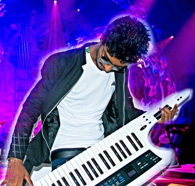 Casual photos of Thuvarakan, Wiingy tutor 