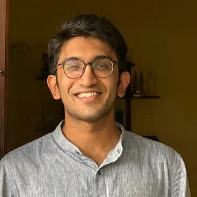 Profile photo of Veer, Yoga tutor at Wiingy 