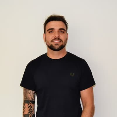 Profile photo of Victor, Economics tutor at Wiingy 