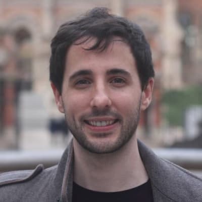 Profile photo of Victor, AP tutor at Wiingy 