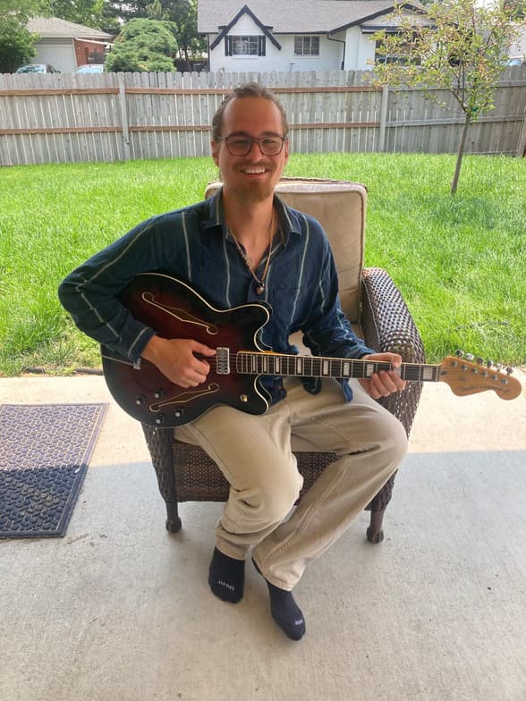 Profile photo of Eugene , Guitar tutor at Wiingy 