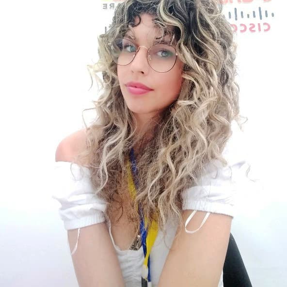 Profile photo of Violet, AP tutor at Wiingy 