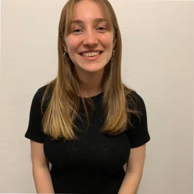 Profile photo of Xenia, Economics tutor at Wiingy