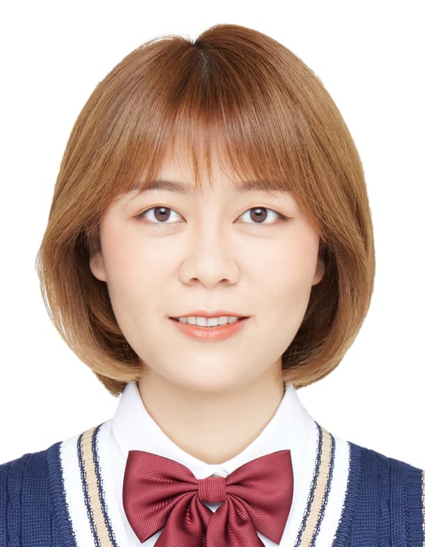 Profile photo of Lu, English tutor at Wiingy 