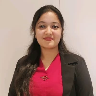 Profile photo of Yashika, Yoga tutor at Wiingy 