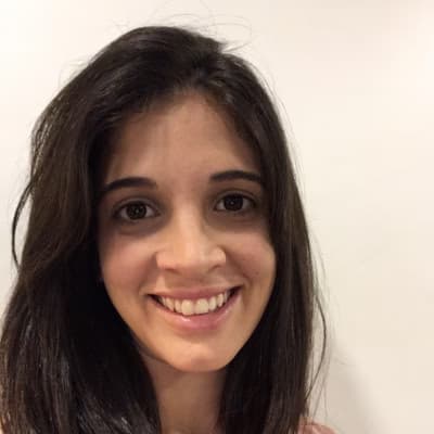 Profile photo of Zara, Economics tutor at Wiingy 