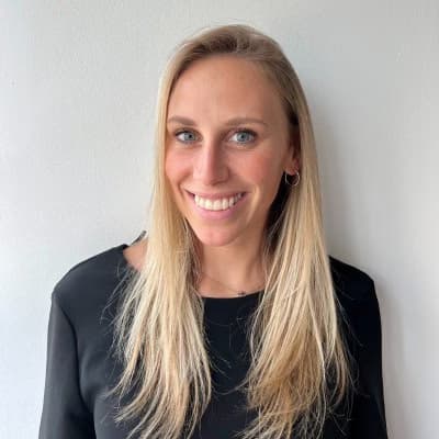 Profile photo of Zara, Economics tutor at Wiingy 