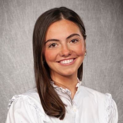 Profile photo of Zoey, GRE tutor at Wiingy 