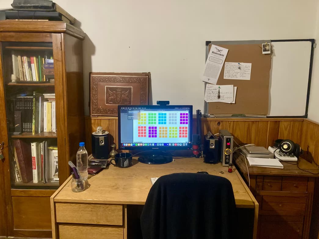 Teaching setup of Cristina for private tutoring 