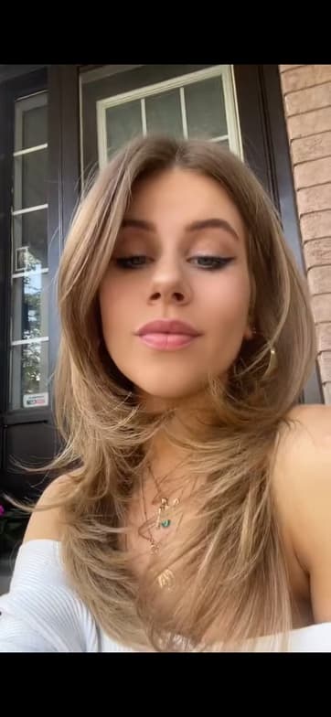 Profile photo of McCartney, English tutor at Wiingy