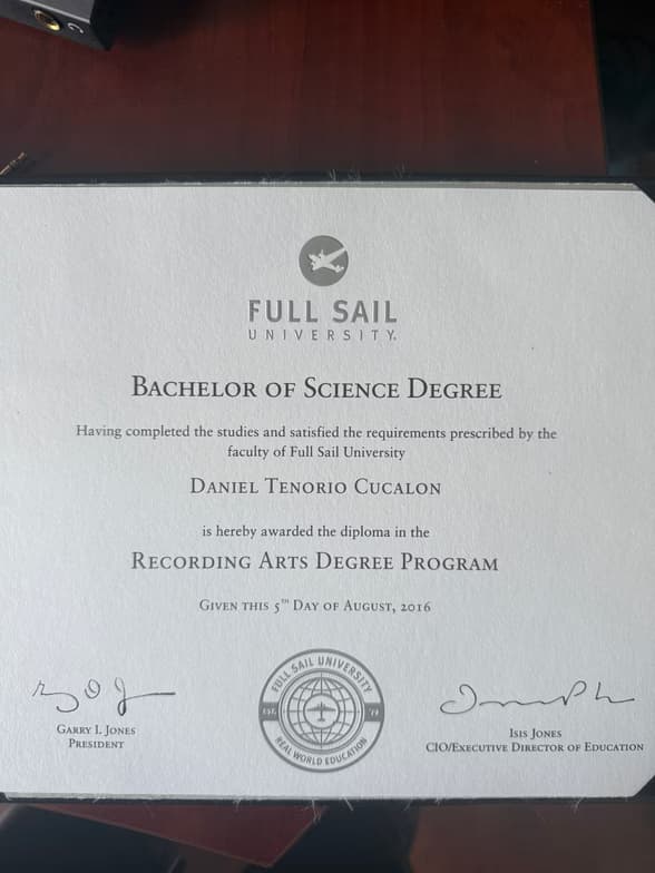 Verified degree or teaching certification of Daniel 