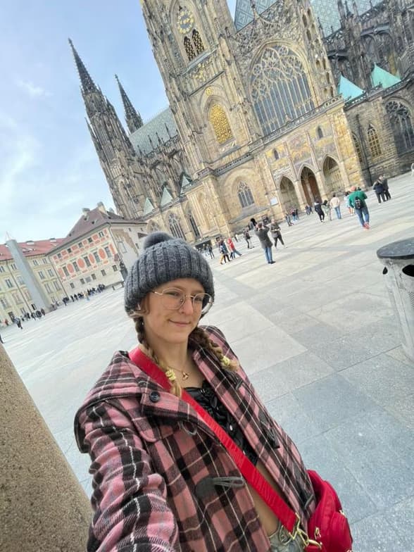 Travel snapshot of Tara during a trip 