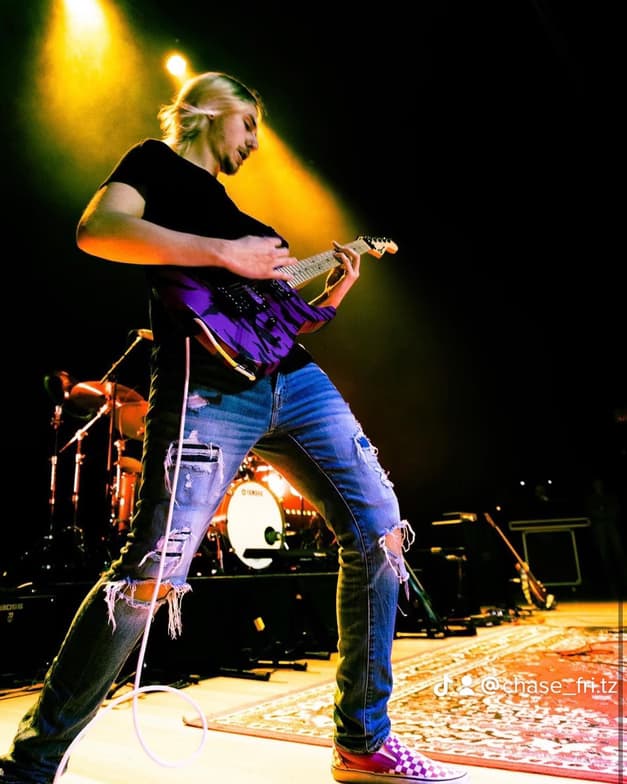 Profile photo of Chase, Guitar tutor at Wiingy 