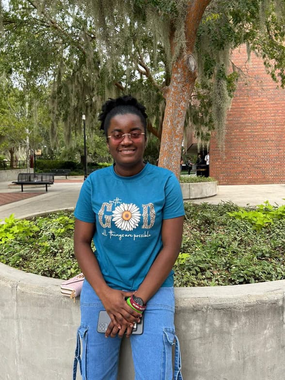 Profile photo of Cynthia, French tutor at Wiingy 