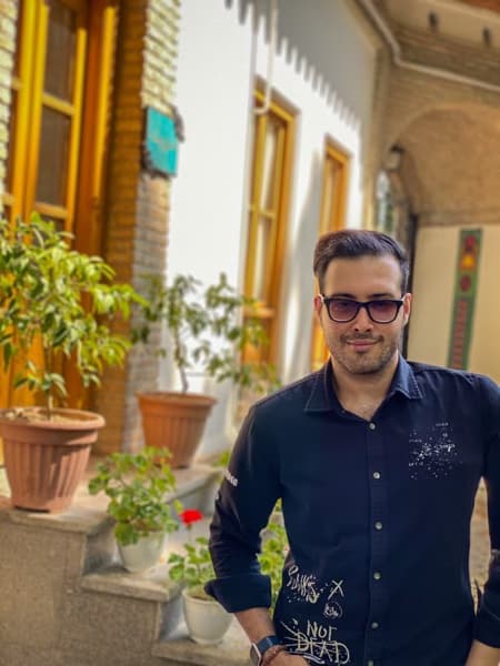 Profile photo of Farid, Singing tutor at Wiingy 