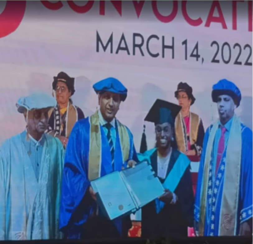 Graduation ceremony photo of medini 