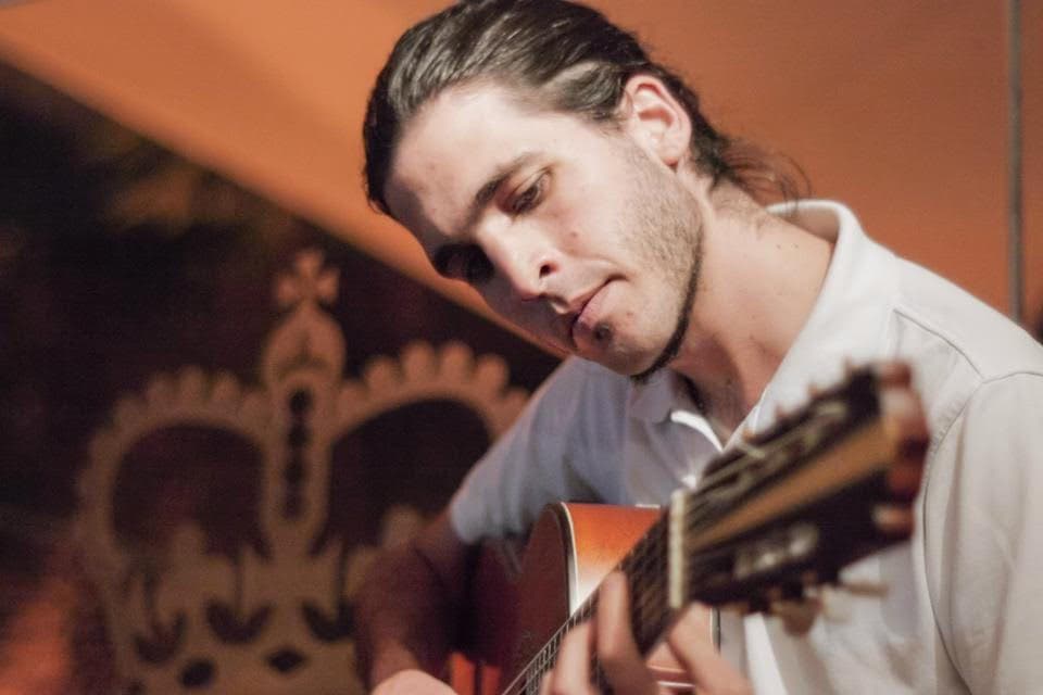 Profile photo of Bruno, Guitar tutor at Wiingy 