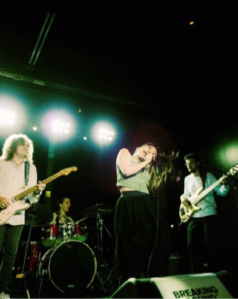 Profile photo of Mari, Singing tutor at Wiingy 