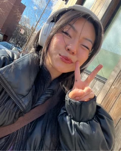 Profile photo of Mari, Singing tutor at Wiingy 