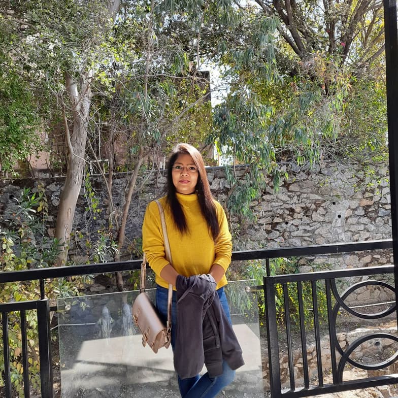 Profile photo of Pooja, Yoga tutor at Wiingy