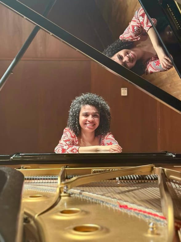 Profile photo of Fiama, Piano tutor at Wiingy 