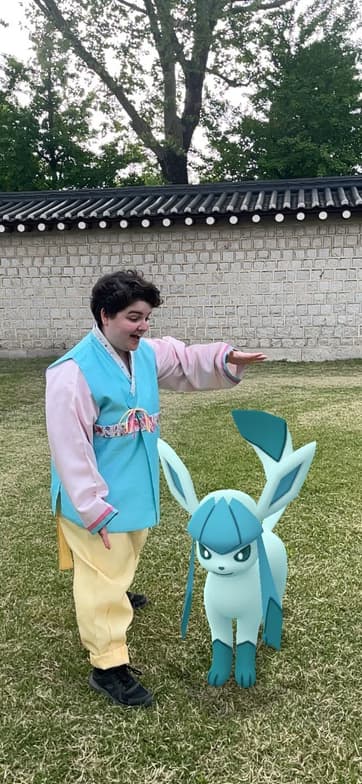 Travel snapshot of Rosa during a trip 