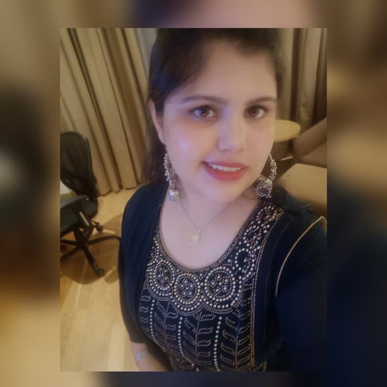 Profile photo of Naina, Mathematics tutor at Wiingy 