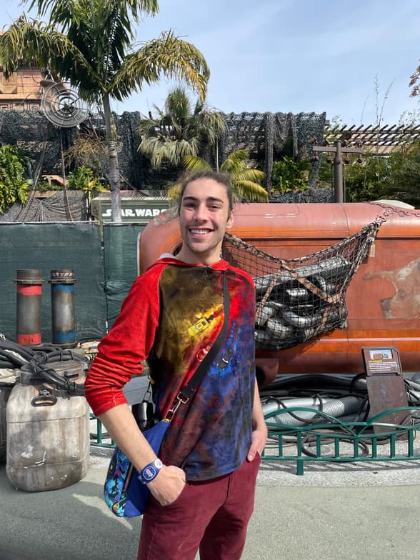 Travel snapshot of Nicky during a trip 