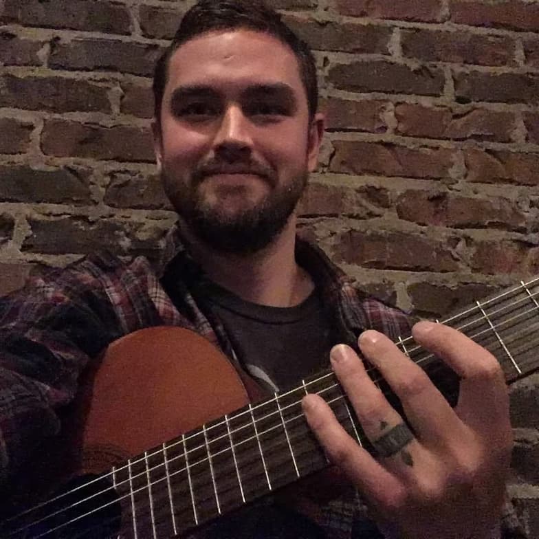 Profile photo of Kristopher, Singing tutor at Wiingy 