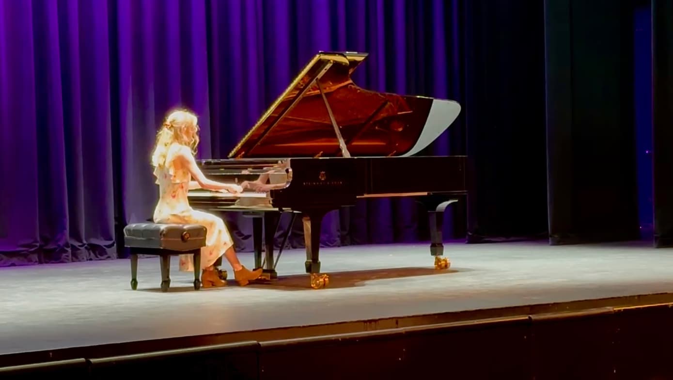 Profile photo of Hailey , Piano tutor at Wiingy