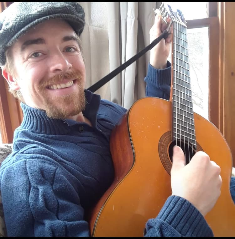 Profile photo of Nicholas, Singing tutor at Wiingy 