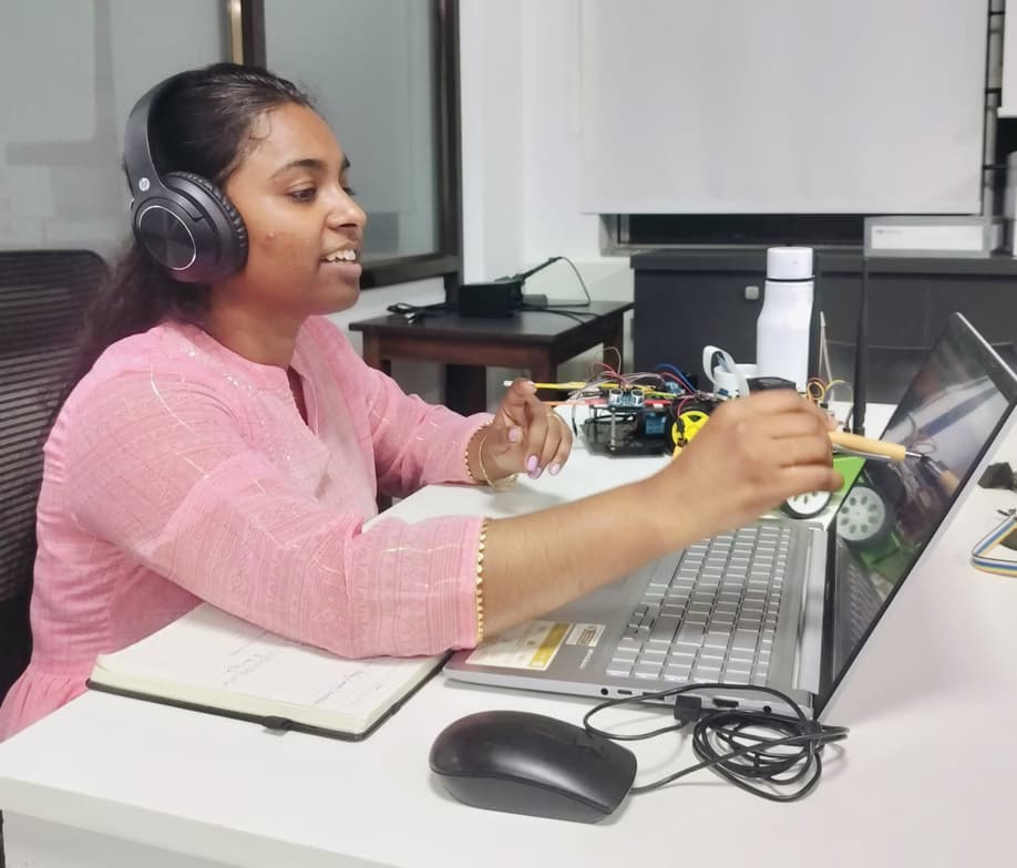 Live performance with Engineering by medini 