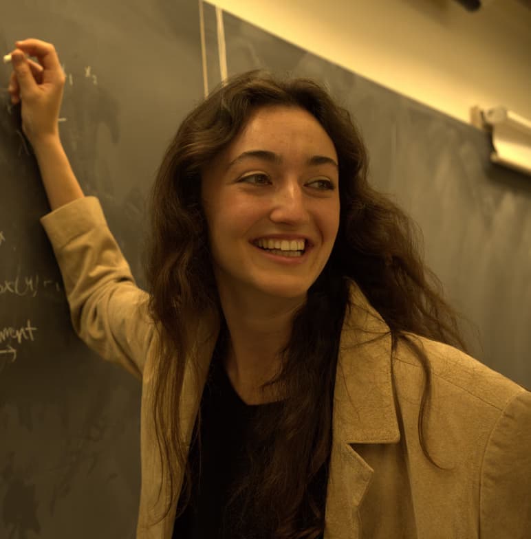 Profile photo of Karinna, Mathematics tutor at Wiingy 