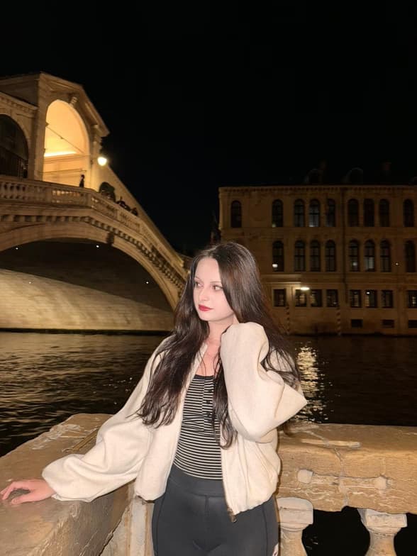 Travel snapshot of Martina during a trip 