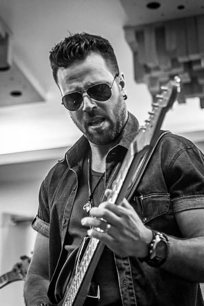 Profile photo of Lucas, Guitar tutor at Wiingy 