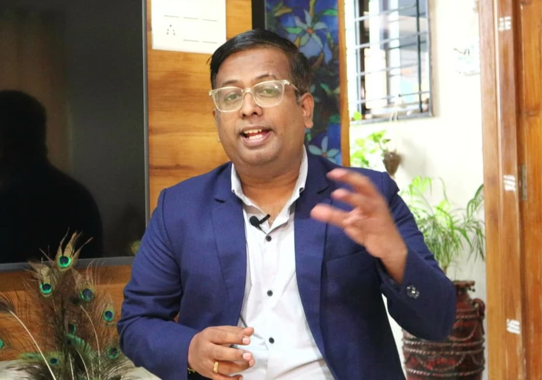 Chandrashekhar conducting a lesson