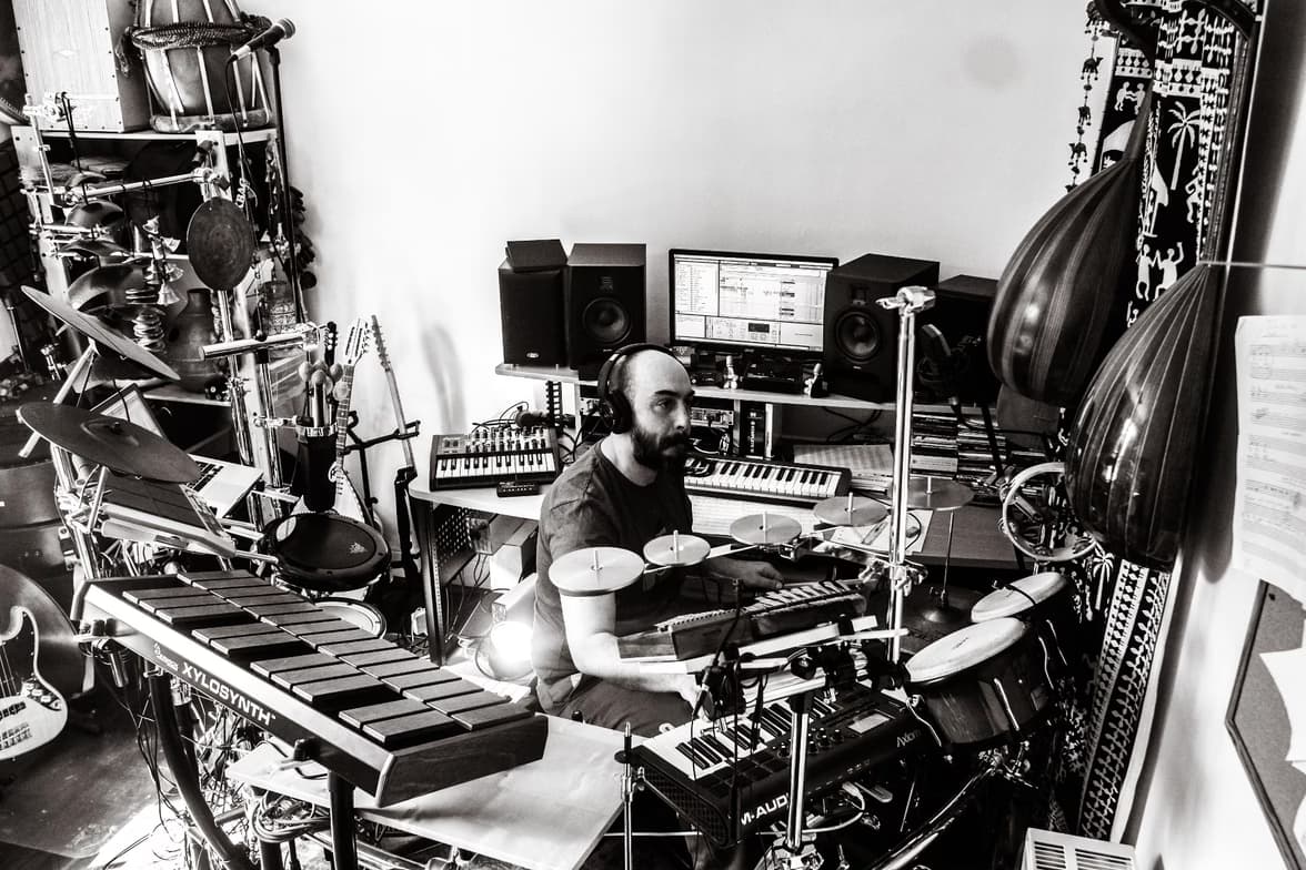 Profile photo of Vasilis, Guitar tutor at Wiingy 