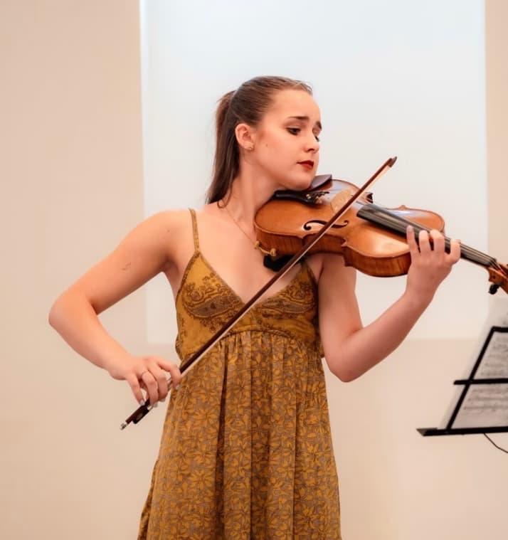 Profile photo of Maya, Violin tutor at Wiingy 