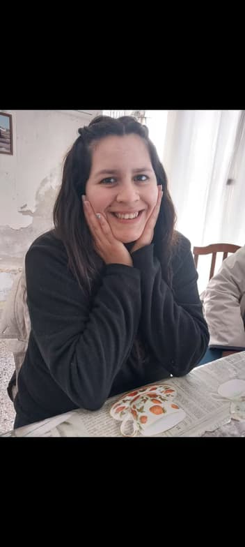 Profile photo of Florencia , English tutor at Wiingy 