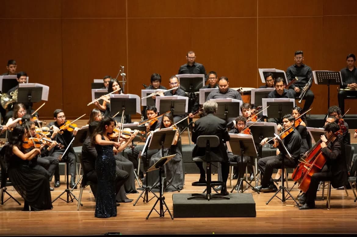 Profile photo of Jimena , Violin tutor at Wiingy