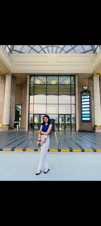 Travel snapshot of Nancy Gupta during a trip