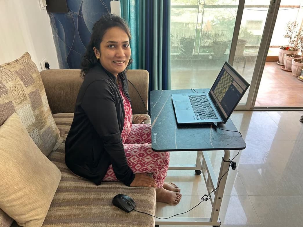 Shrutika conducting a lesson 