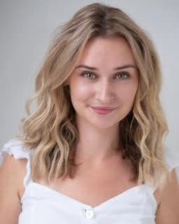 Profile photo of Charlotte, Singing tutor at Wiingy 