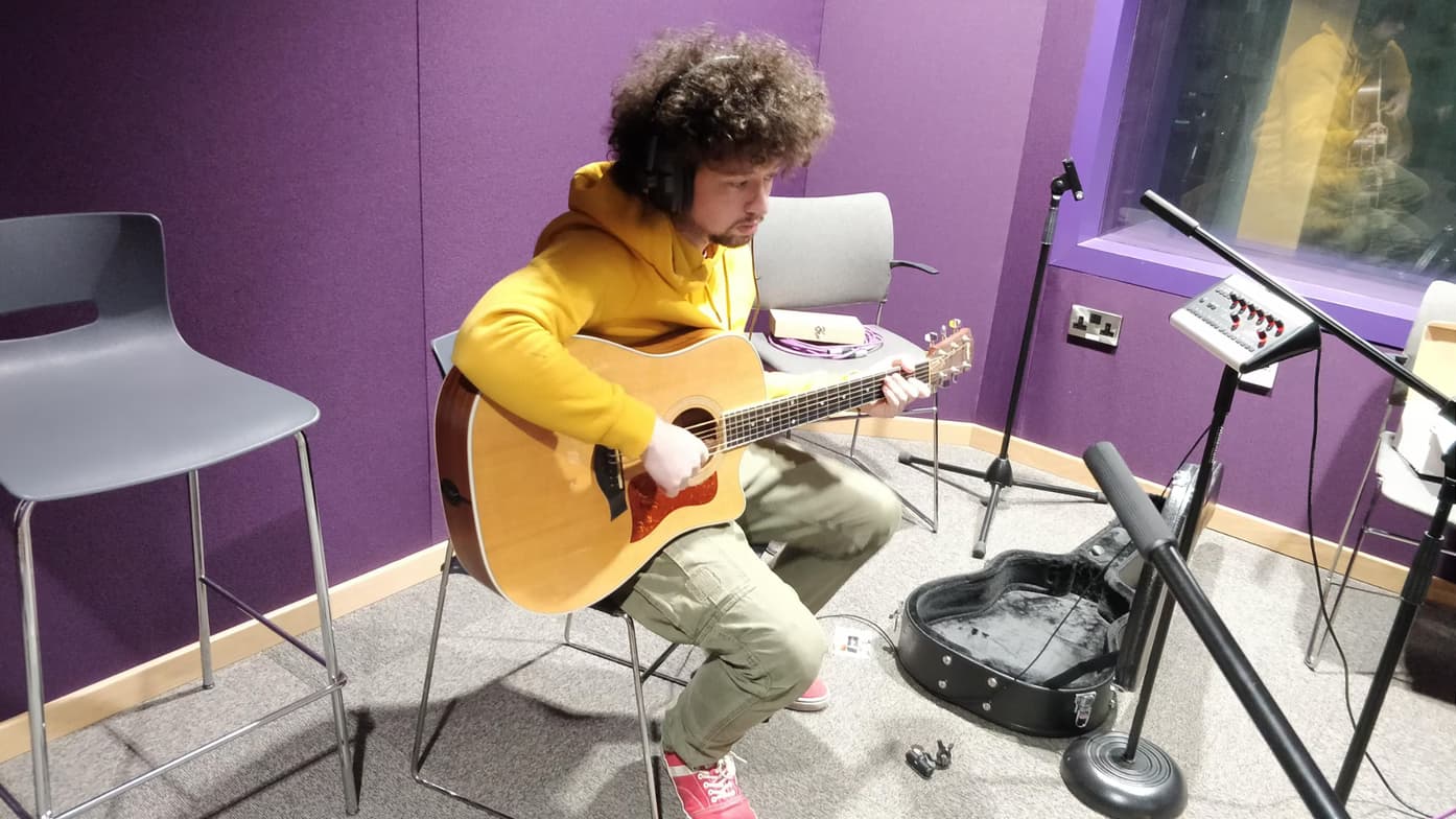 Profile photo of Christian , Guitar tutor at Wiingy 